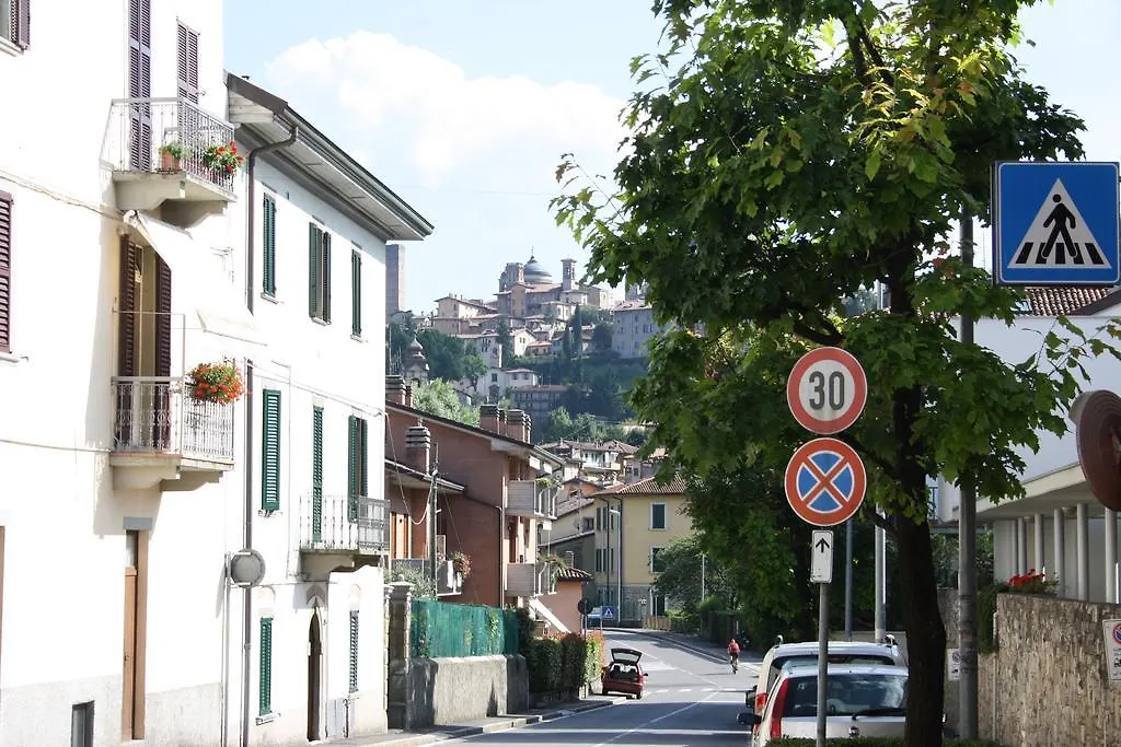 Apartment Via Maironi Da Ponte Bergamo